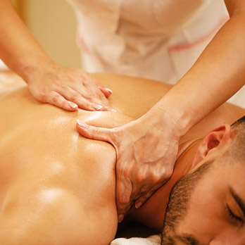 A masszázs jótékony hatása az izomfájdalmakra.