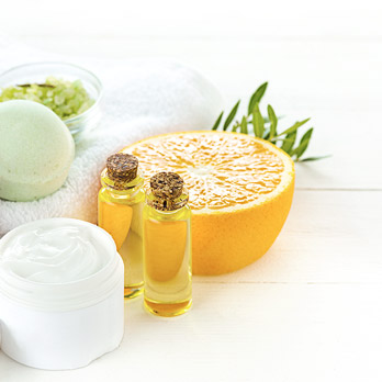 Az Illóolajok Tudománya a Masszázsban: Hangolódás a Test és Lélek Harmoniájára