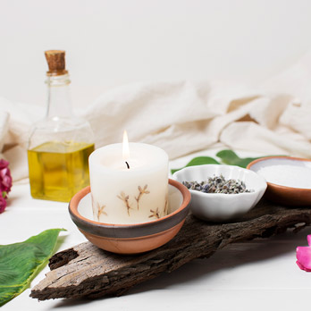 Itt a tavasz, milyen masszázsolajokkal készülj erre a gyönyörű évszakra?